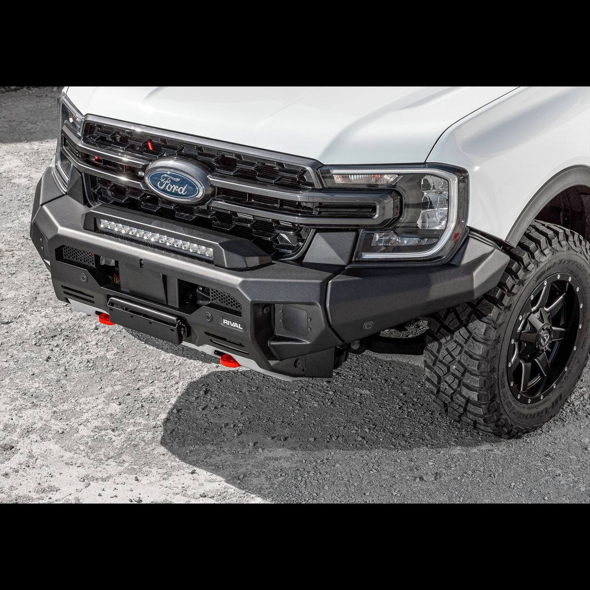 Ford Ranger (2022) RIVAL 4x4 aluminum front bumper – off-road protection installed view