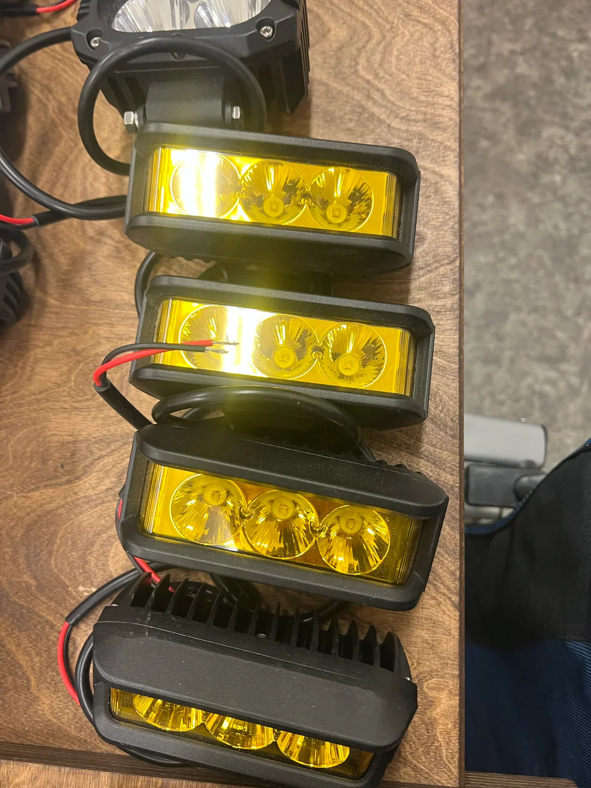Wide-angle LED work light 35W amber – front view