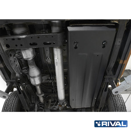 Nissan Navara NP300 (D23) RIVAL 4x4 fuel tank skid plate – underbody protection detail view