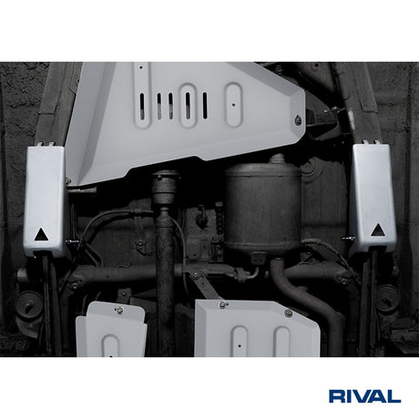 Suzuki Jimny – Radius Arms RIVAL 4x4 skid plate – underbody protection detail view