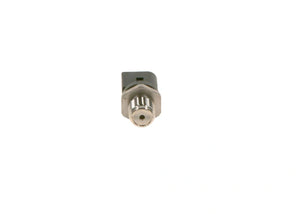 BMW M57 fuel rail pressure sensor 13538577623 product image