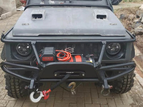 ComeUp GIO winch installed on Suzuki Samurai – front installation view