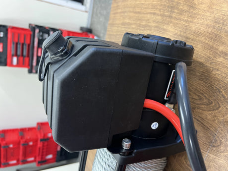 ComeUp GIO winch relay pack – electrical component view