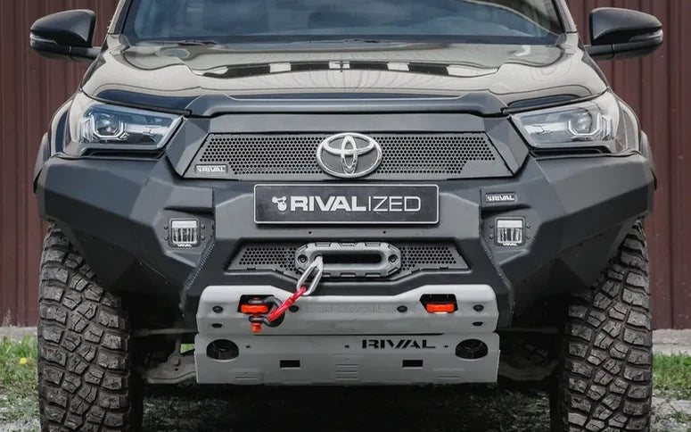 Hilux overland setup with gear | FastMotion