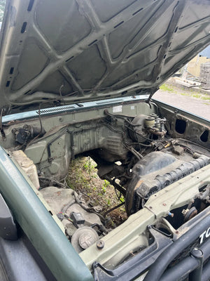 Toyota Land Cruiser 70 1986 SWB green black interior seats and cabin