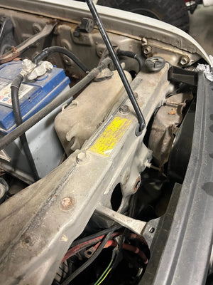 Land Cruiser 79 engine bay – engine compartment view