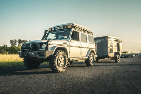 Overland-G Aluminum Front Bumper Abenteuer Allrad trailer display