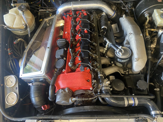 Overland-G expedition airbox installed in Mercedes-Benz G-Class W463 engine bay with OM648