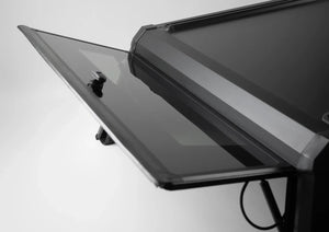 Volkswagen Amarok 2023 double cab aluminum canopy window detail